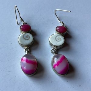 Necklace and earring set